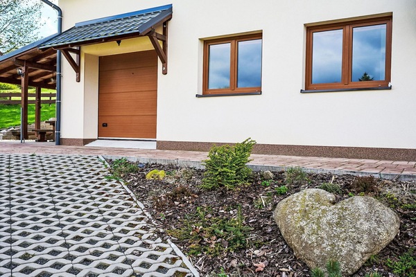 Plante, Fenêtre, Bâtiment, Bois, Surface De La Route, Asphalte, Maison, Design Urbain, Sol, Mur