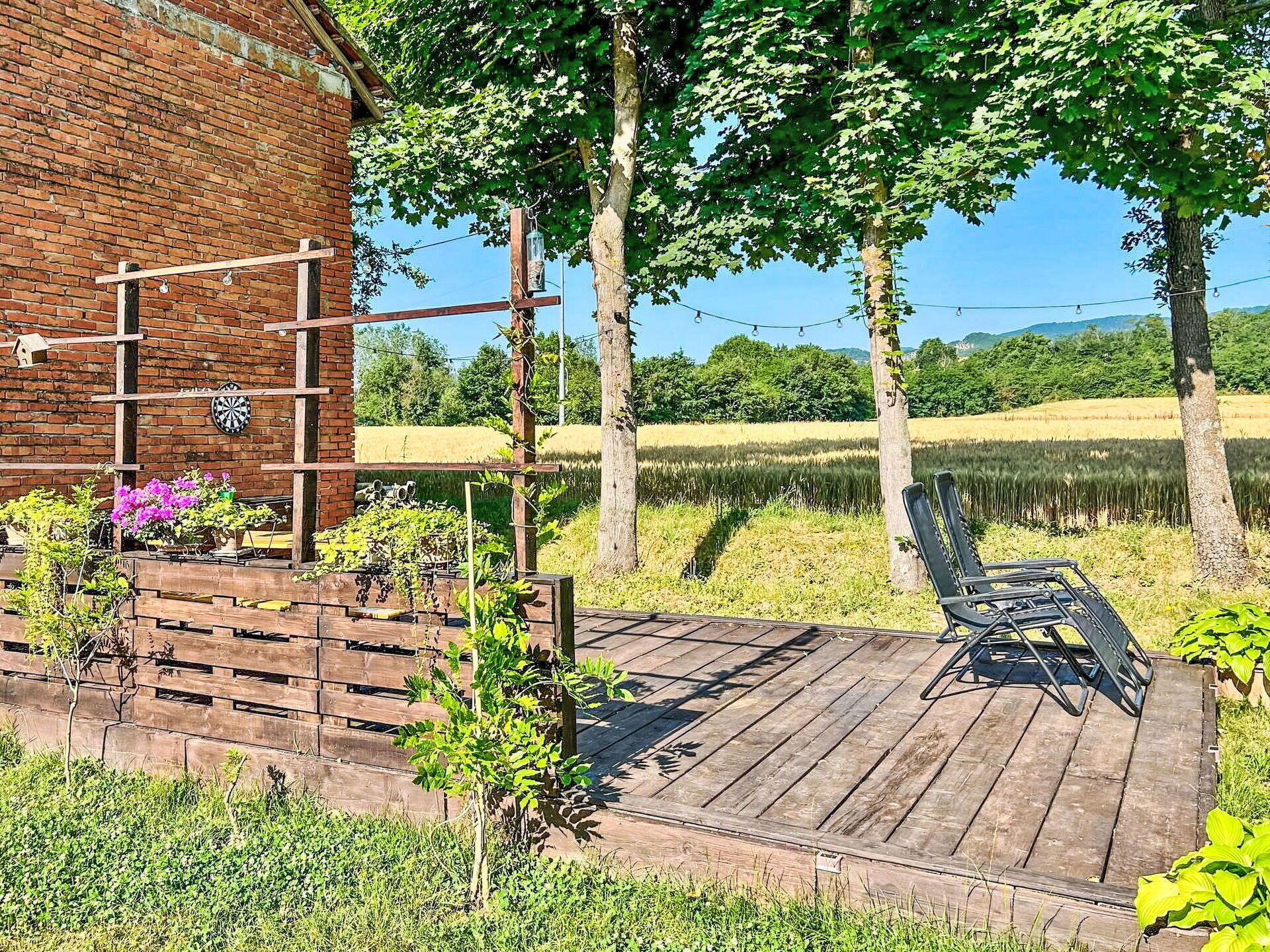 Wood, Garden, Hardwood, Plank, Wood Stain, Backyard, Fence, Landscaping, Yard, Lumber