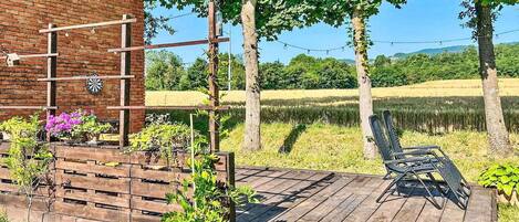 Wood, Garden, Hardwood, Plank, Wood Stain, Backyard, Fence, Landscaping, Yard, Lumber