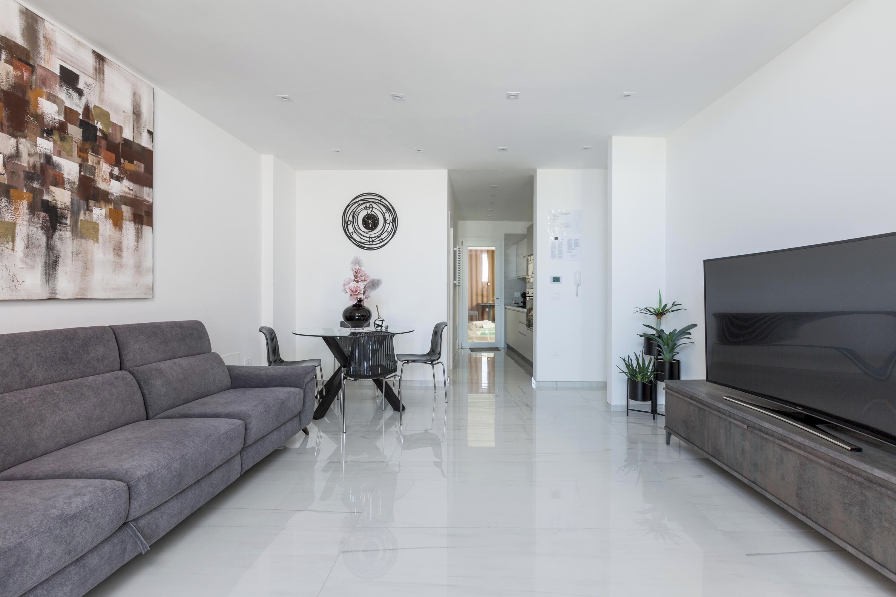 Apartment | Wohnbereich | Flachbildfernseher