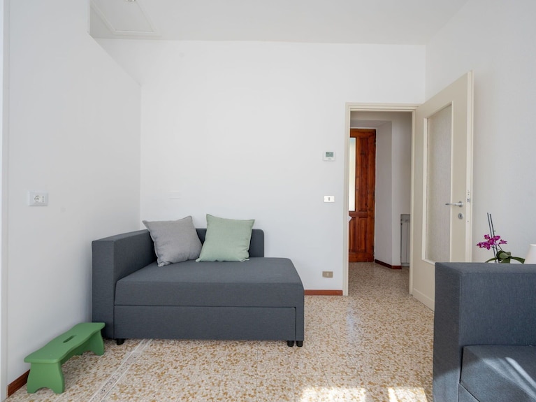 Atemberaubendes Ferienhaus Für 4 Leute Mit W-lan, Klimaanlage, Tv, Terrasse Und Haustiere Erlaubt - Mergozzo