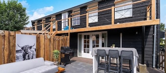 Cozy Villa w/ Sauna and BBQ