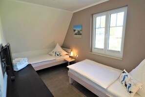 4 bedrooms, desk, iron/ironing board, free WiFi - Kustdroom "Dromen onder Riet" (Rerik)