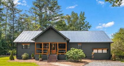 Spacious 5-bedroom/up to 14 guests House & Event Venue in enjoyable Alpharetta