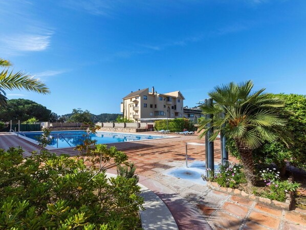 Pool - Cosy apartment for 4 people with WIFI, pool, TV, balcony and panoramic view (Tossa De Mar)