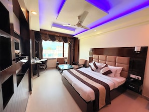 Deluxe Room - Crystal Ganga Heights 5 Min from Har Ki Pauri (Haridwar)