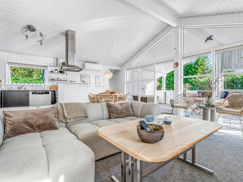 "Ion" - 250m from the sea by Interhome