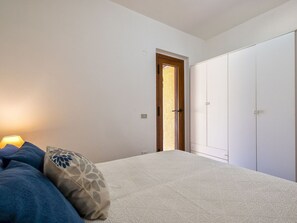 2 habitaciones, cuna de viaje y wifi gratis 