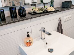 Interior - Lovely apartment for 2 people with WIFI, TV and terrace (Bad Pyrmont)