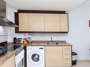 Microwave, oven, highchair