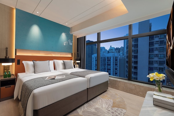 1 bedroom, in-room safe, desk, blackout curtains