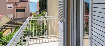 Nice apartment for 5 guests with A/C, WIFI, TV and balcony