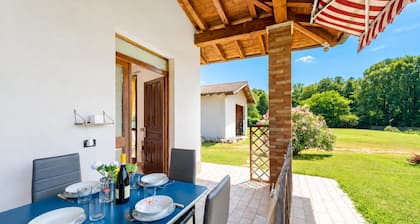 La Casa In Campagna: Rustic Retreat 800m From the Lake