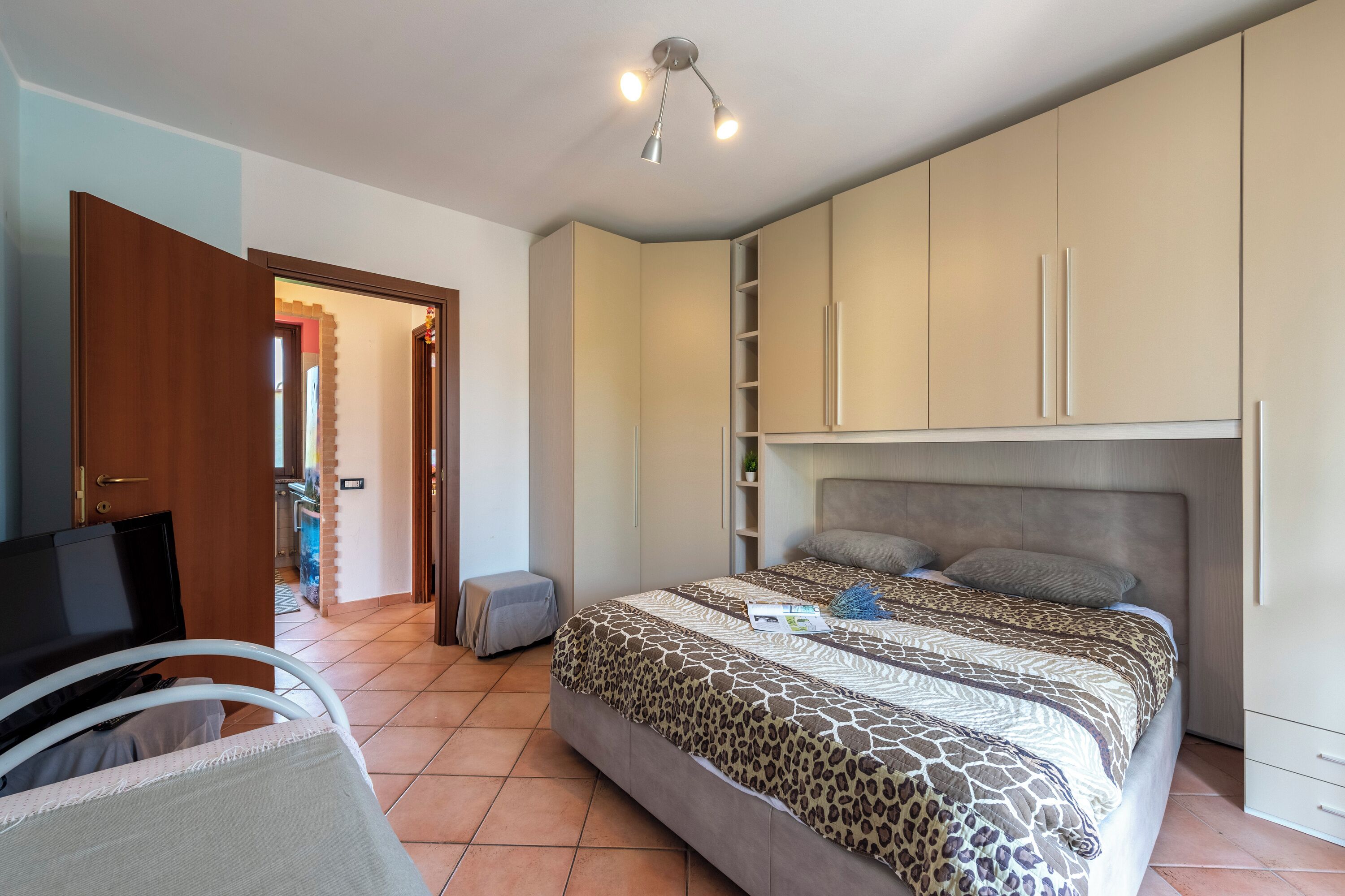 1 soverom, wi-fi (inkludert) og sengetøy