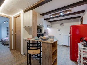 Microwave, oven, dishwasher