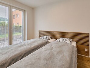 2 habitaciones, cuna de viaje y wifi gratis