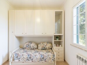 3 Schlafzimmer, Reisekinderbett, kostenloses WLAN