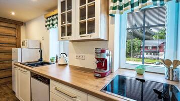 Microwave, dishwasher, toaster, highchair