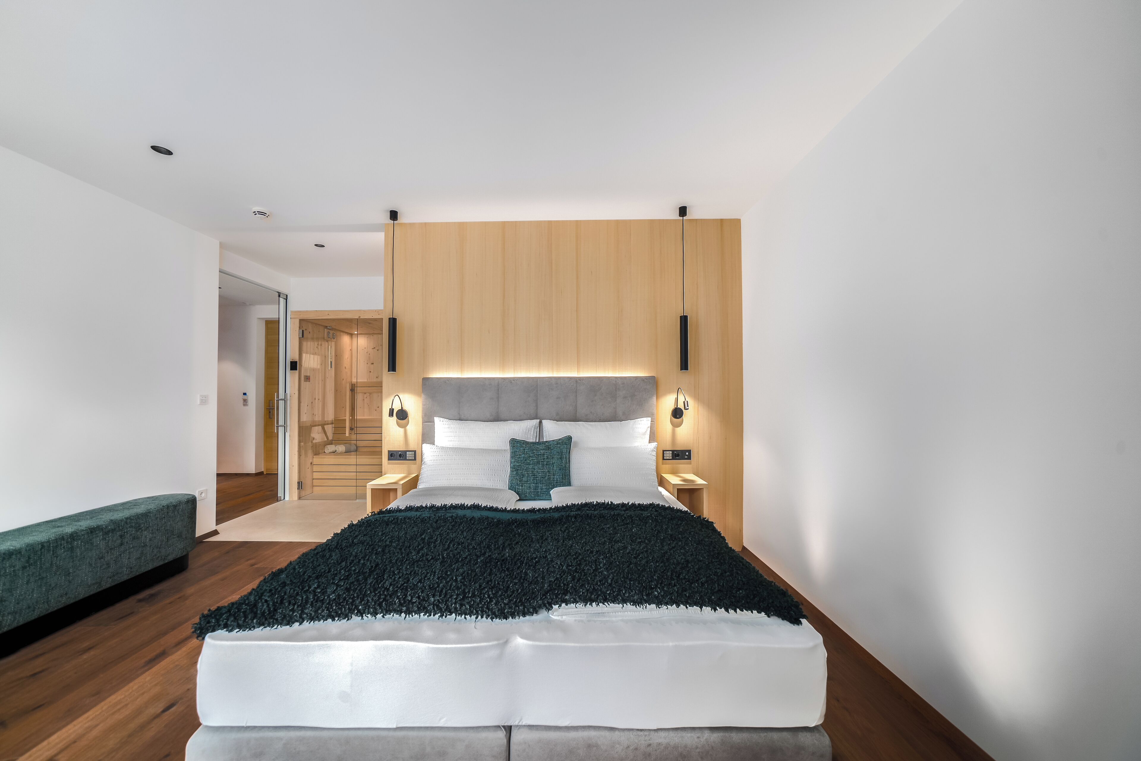 Suite Apartment | In-room safe, desk, laptop workspace, free cots/infant beds
