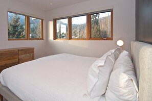 4 間睡房、上網、床單