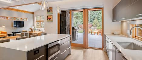 Refrigerador, horno, parrilla de estufa y lavavajillas