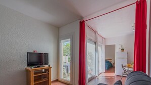 Unclassified image, 2 of 27, button - Nice apartment for 4 guests with WIFI, TV and terrace (Port Leucate)