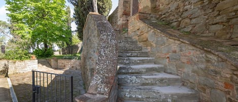 Enceinte de lâhĂ©bergement
