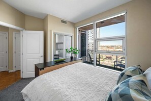 2 chambres, fer et planche à repasser, accès au Wi-Fi (inclus)