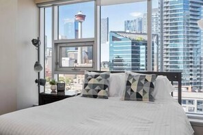 2 soverom, strykejern/-brett, wi-fi (inkludert) og sengetøy