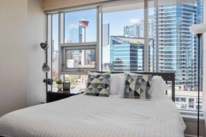 2 makuuhuonetta, silitysrauta/-lauta, ilmainen Wi-Fi, vuodevaatteet