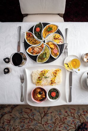 Mittagessen und Abendessen, afghanische Küche