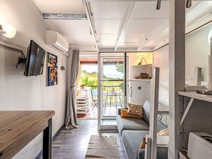 Living area - Lovely apartment for 2 people with A/C, WIFI and terrace (Lumio)