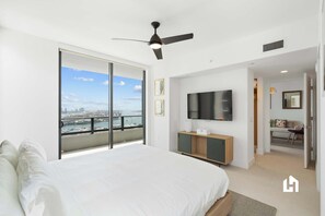 3 bedrooms, in-room safe, iron/ironing board, free WiFi
