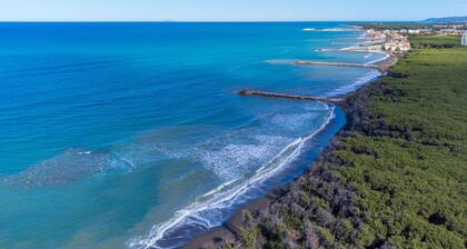 Beautiful private villa for 8 guests with private pool, WIFI, A/C, TV, terrace and pets allowed