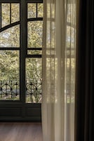 Superior Studio, Garden View | Premium bedding, down comforters, laptop workspace, blackout drapes