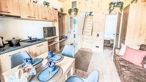 Interior - Beautiful apartment in villa for 5 guests with A/C, TV, terrace and pets allowed (Fischbachau)