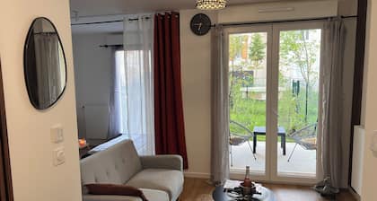 Apartment with terrace and private garden near Disney & shopping center