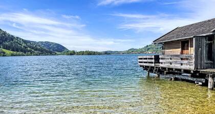 Gemütliche Wohnung in einem Ferienhaus mit Klimaanlage, TV, Terrasse und Haustiere erlaubt