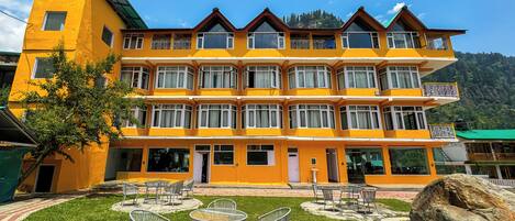 Fachada de la propiedad