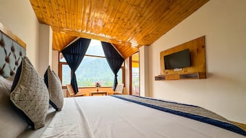 Premium Double Room, Mountain View | Free WiFi, bed sheets