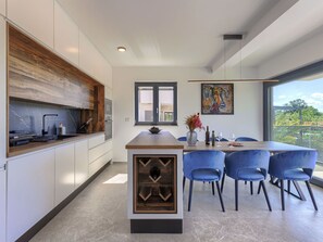 Mikrowelle, Ofen, Geschirrspüler