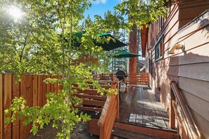 Terrace/patio - 4 Seasons Of Fun: Walking Distance to Village & Big Bear Marina! Lake Views! Hot Tub! Central A/C! (Big Bear Lake)