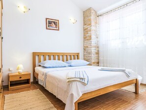 4 bedrooms, travel crib, free WiFi - Private Villa with private pool, WIFI, A/C, hot tub, TV, terrace, pets allowed, panoramic view (Gornji Proložac)