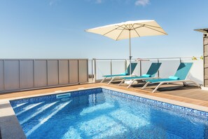 Piscina all'aperto, una piscina riscaldata