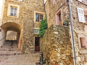 Exterior - Lovely apartment for 4 guests with pool, WIFI, TV and balcony (La Bouillabaisse)