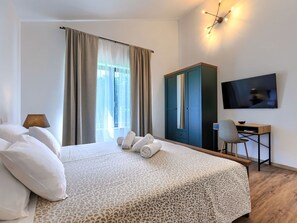3 室のベッドルーム、旅行用ベビーベッド、WiFi (無料)