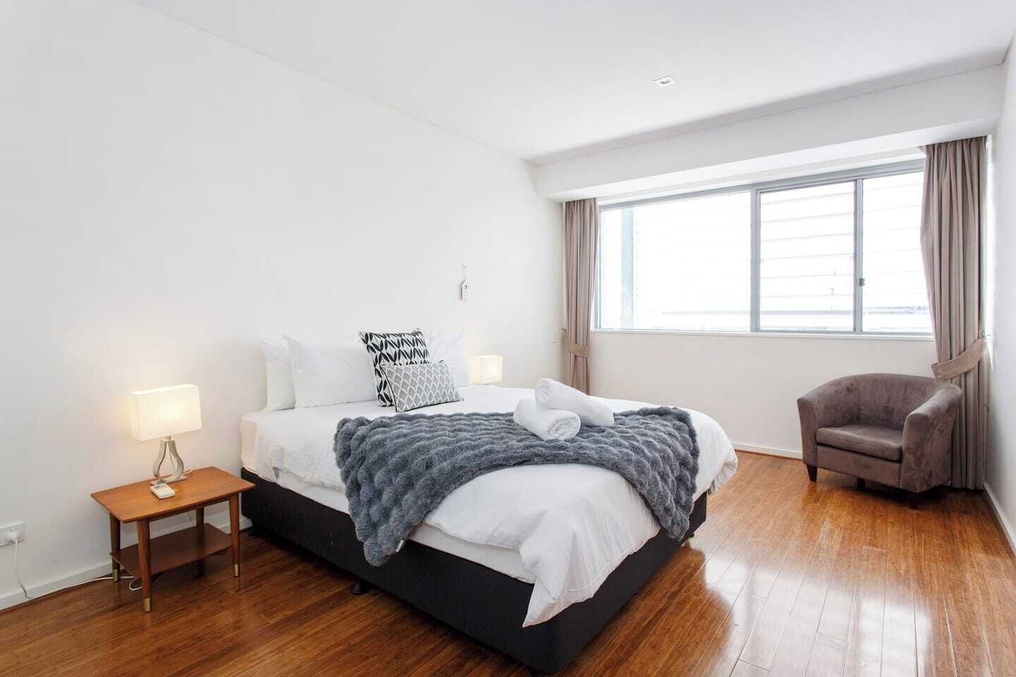 3 bedrooms, iron/ironing board, travel cot, free WiFi