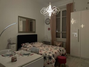 1 bedroom, iron/ironing board, travel cot, WiFi