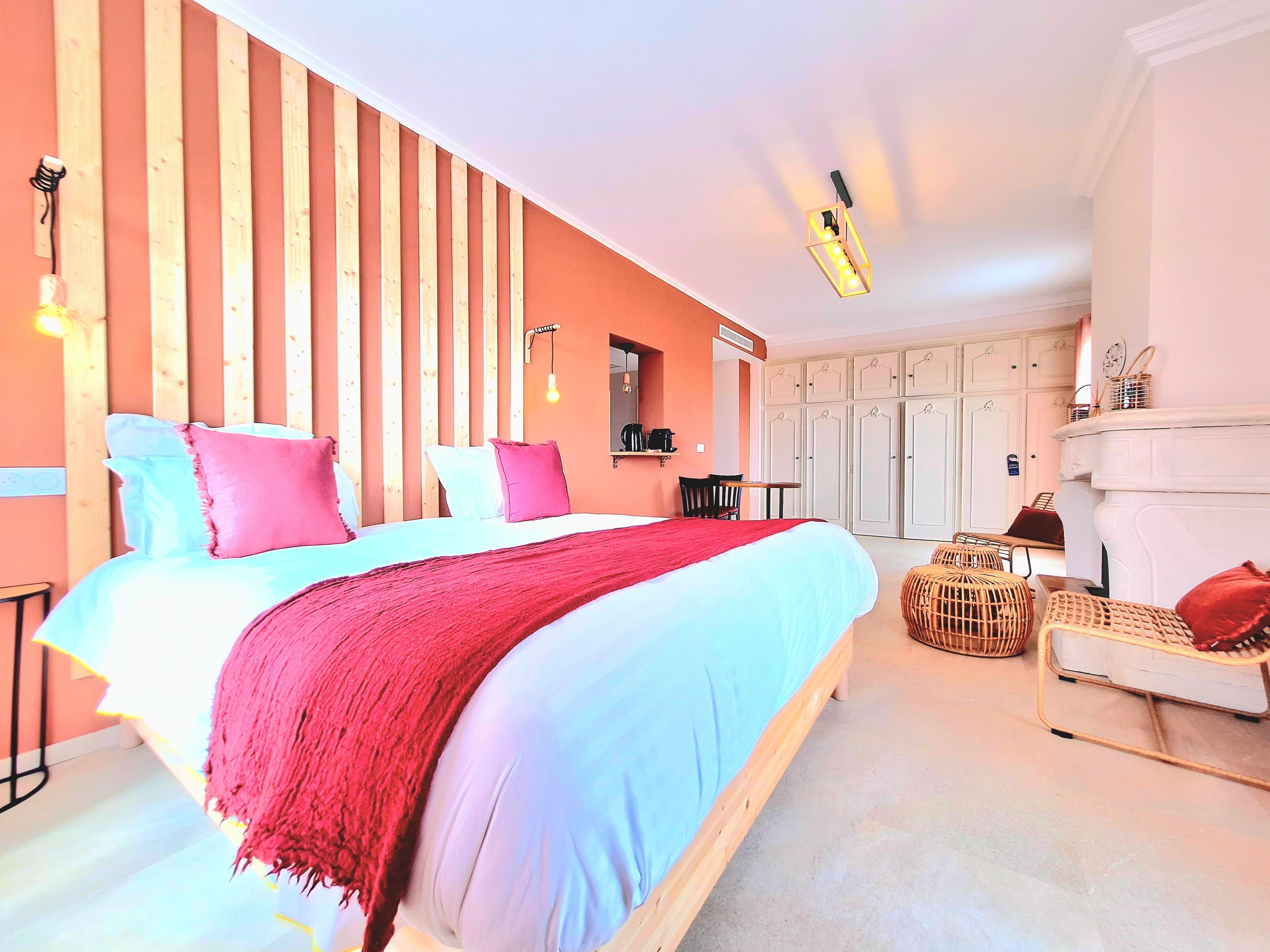 1 chambre, fer et planche à repasser, Wi-Fi, draps fournis