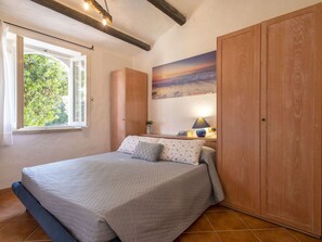 2 bedrooms, iron/ironing board, travel crib, free WiFi